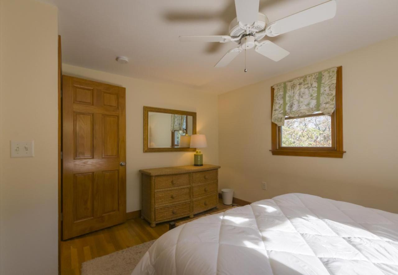 24 Captain Wing Road East Sandwich - - Cape Cod Exterior photo