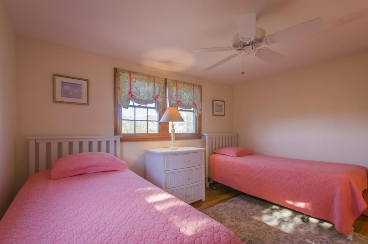 24 Captain Wing Road East Sandwich - - Cape Cod Exterior photo